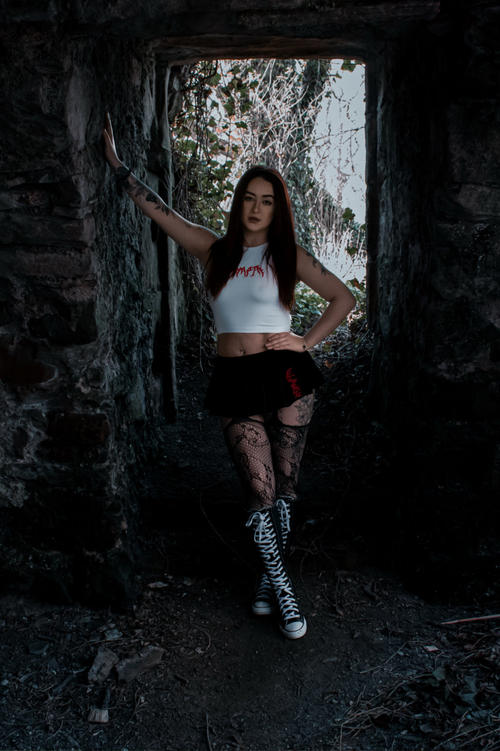 White/Red Metal Crop Vest